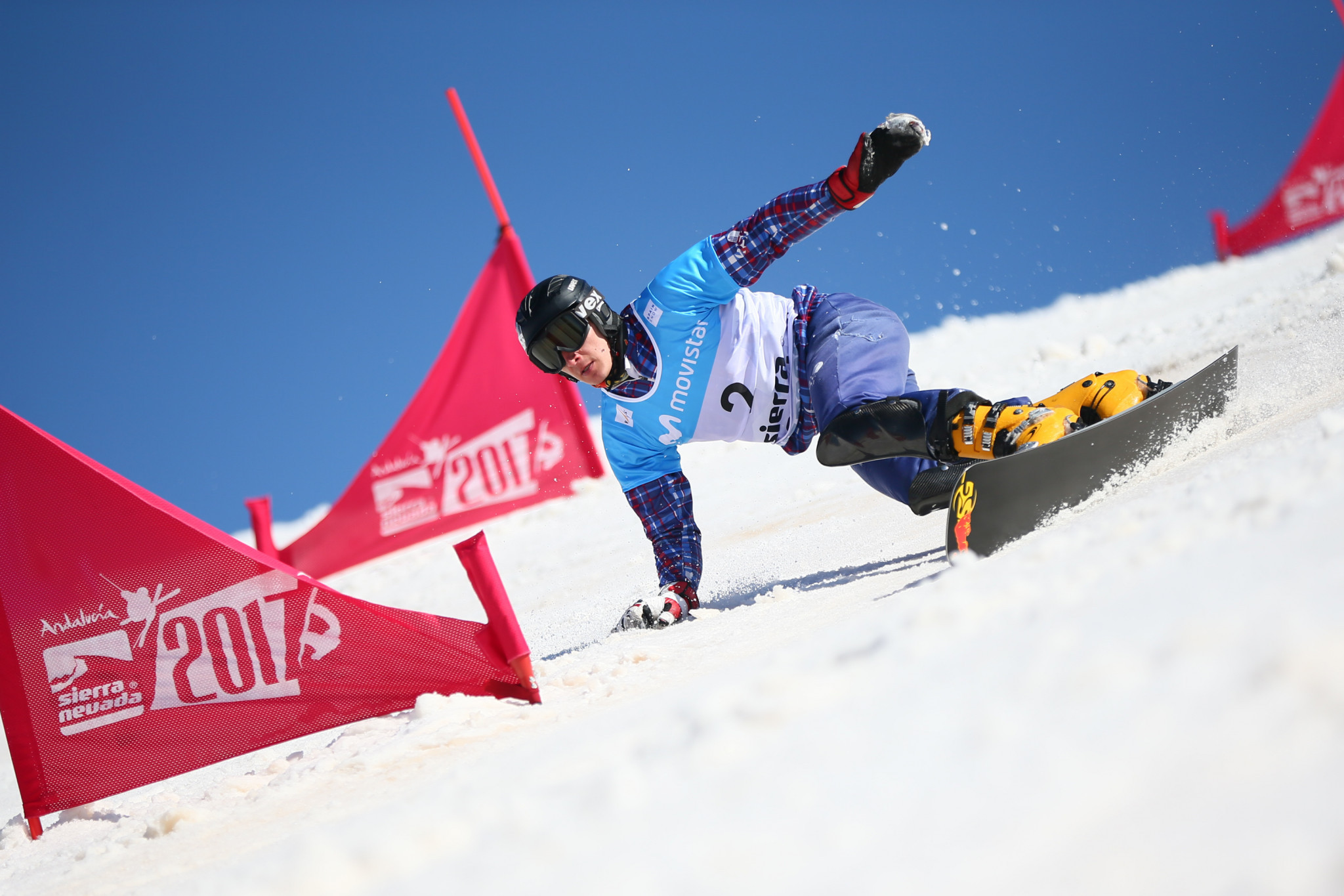 Sobolev first Russian to win FIS Snowboard World Cup parallel