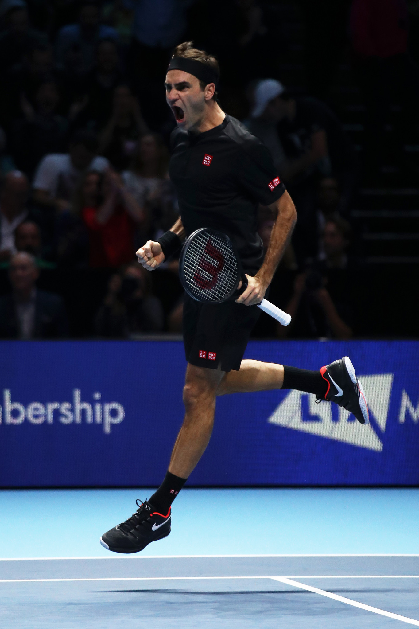 Near-flawless Federer beats Djokovic to reach last four at ...