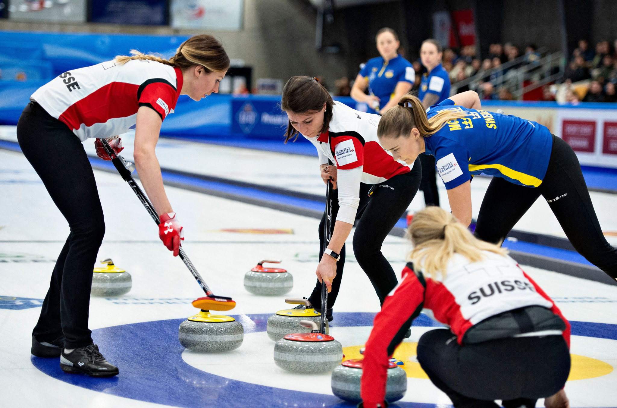 Le Championnat du monde de curling féminin déménage dans la bulle de