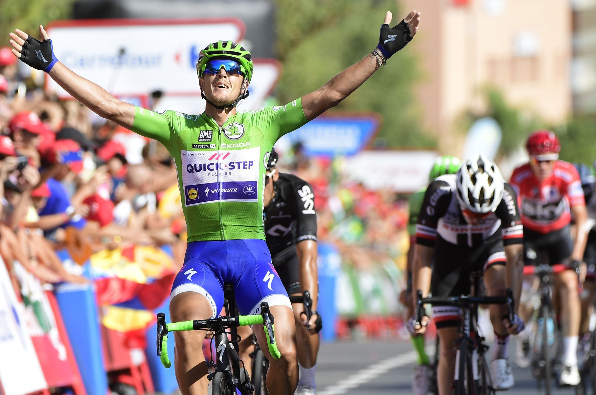 Trentin makes it hat-trick of stage wins at Vuelta a España as Froome ...